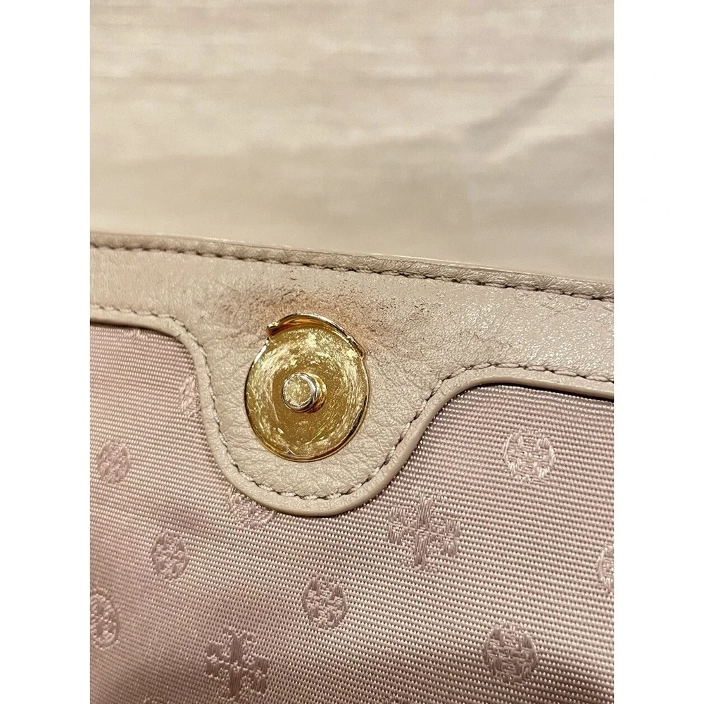 Tory Burch purse great